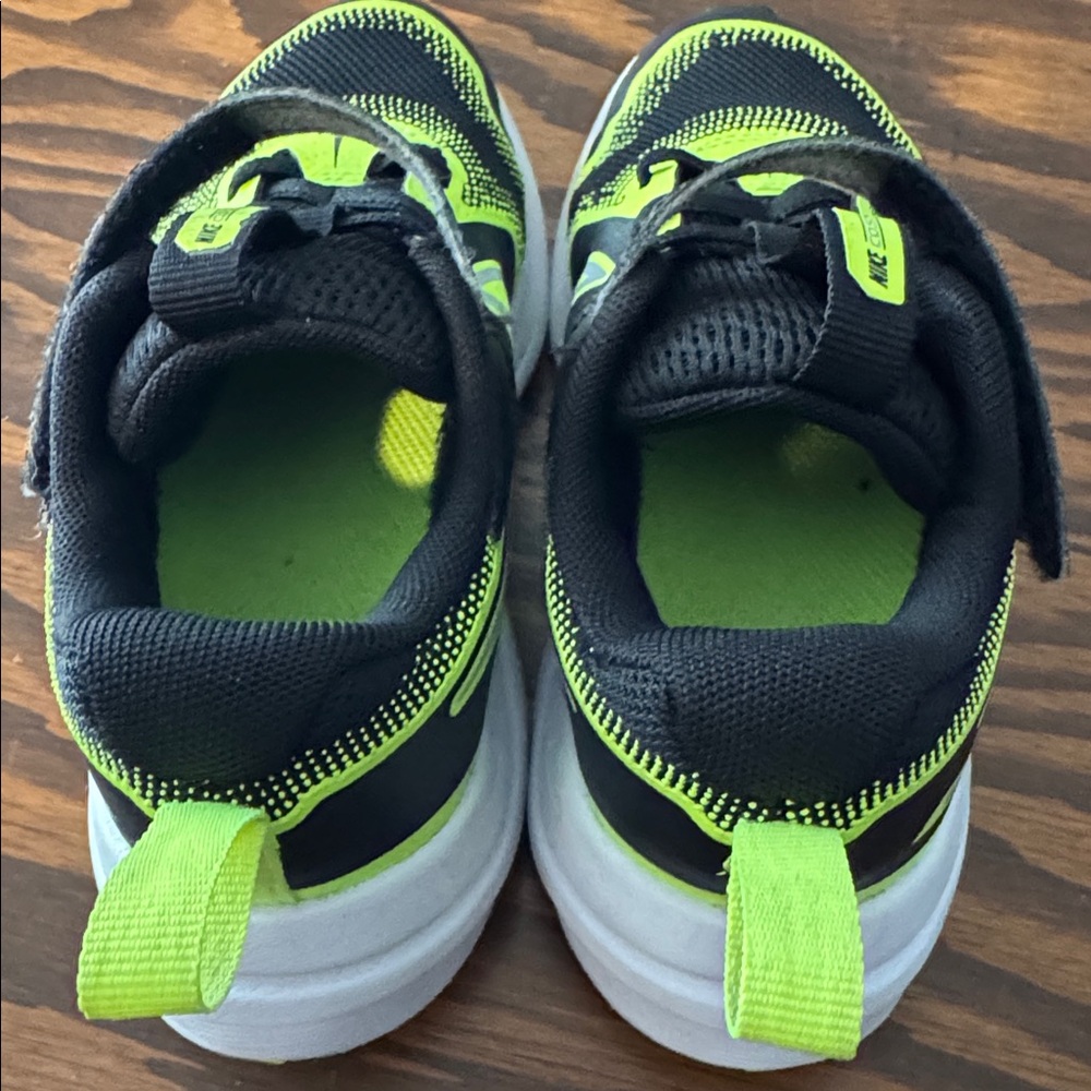 Nike Kids Black and Neon Green Sneakers - Picture 3 of 5